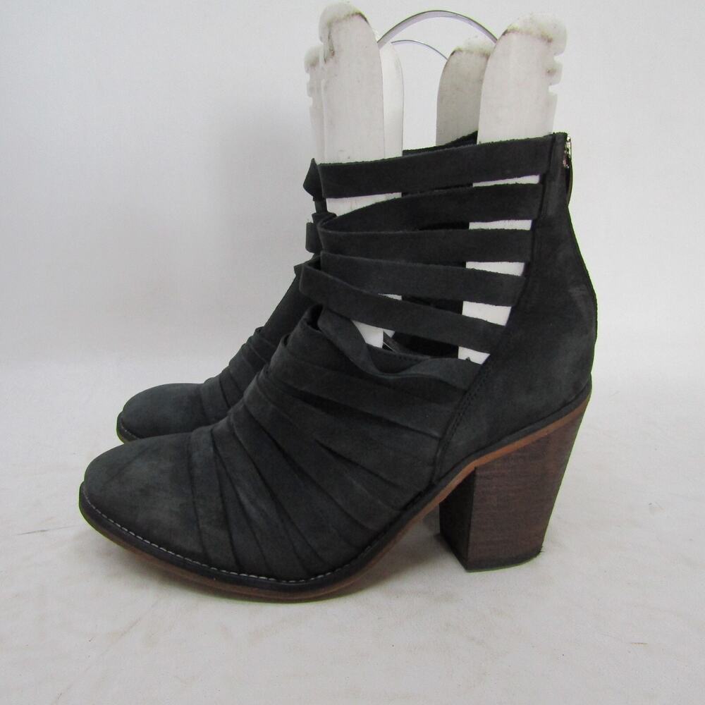 Free People Womens Size 40 EUR Black Soft Leather Strap Zip Ankle Fashion Boots